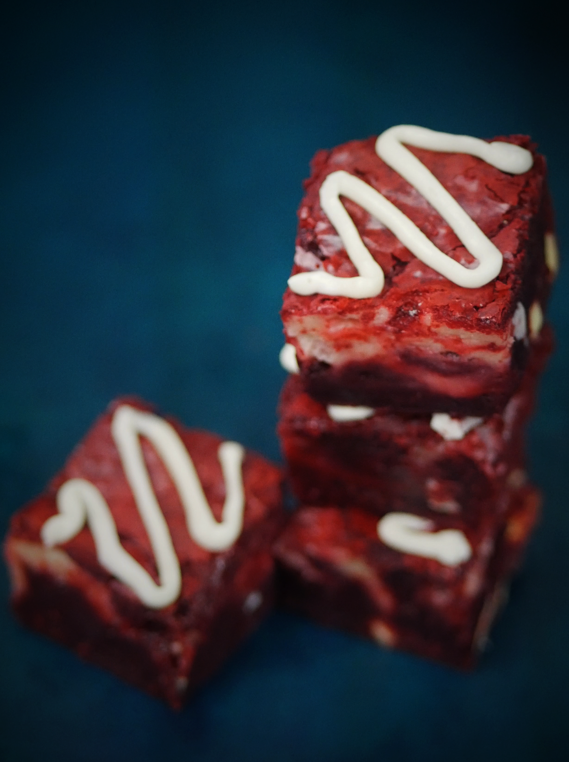 Red Velvet Cheesecake Brownies (Box)